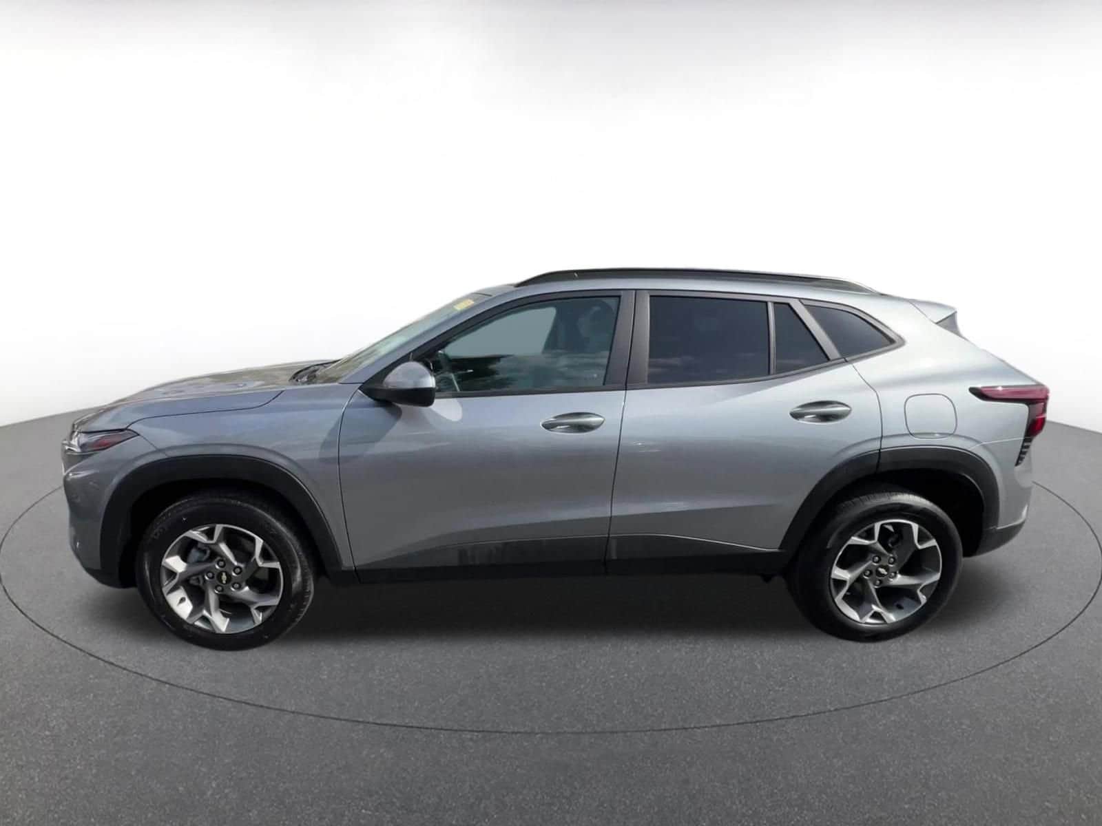 Thumbnail: 2025 Chevrolet Trax - 9