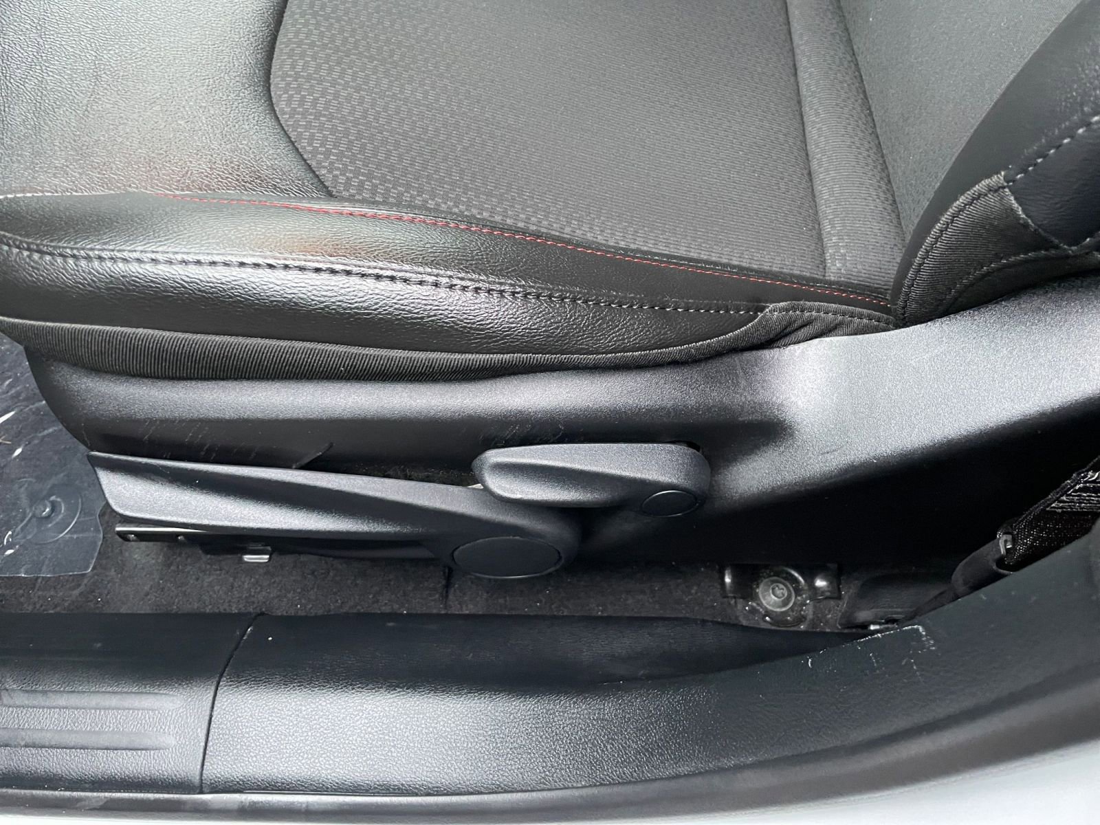 Thumbnail: 2025 Jeep Compass - 23