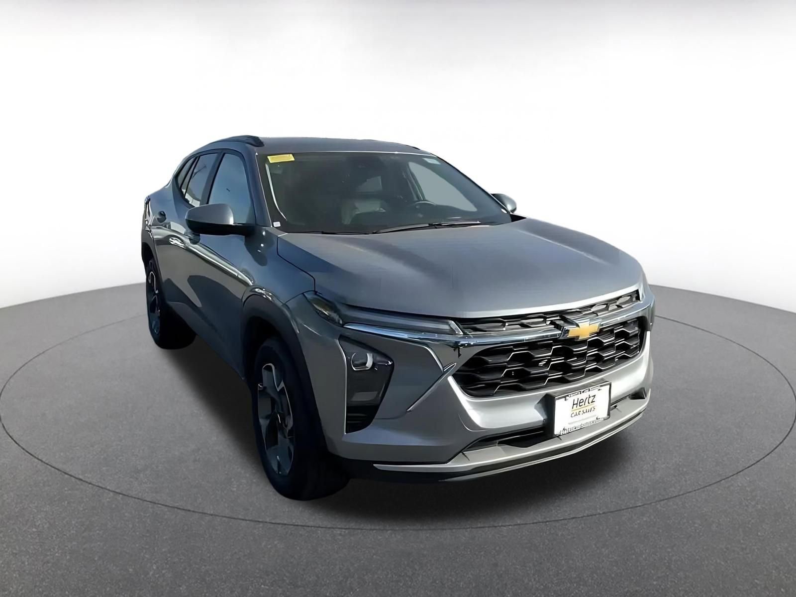 Thumbnail: 2025 Chevrolet Trax - 3