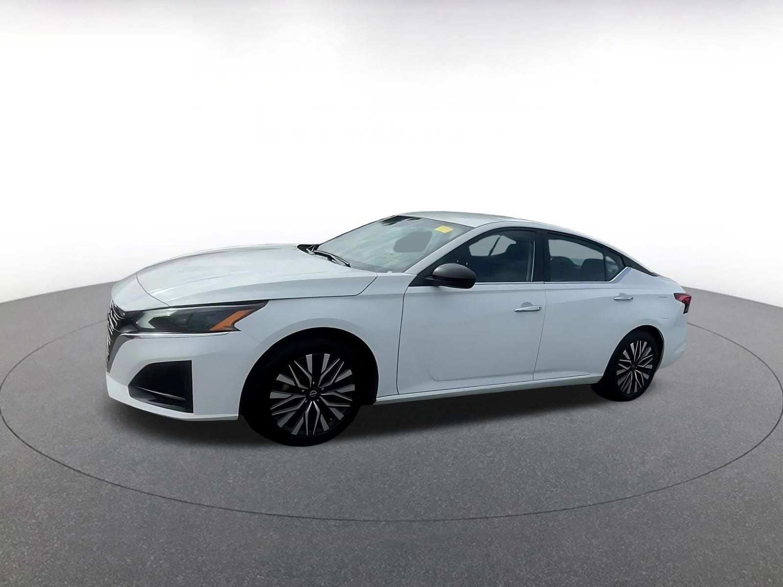 Thumbnail: 2025 Nissan Altima - 8