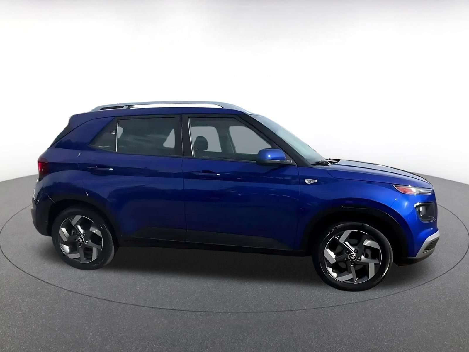 Thumbnail: 2025 Hyundai Venue - 16