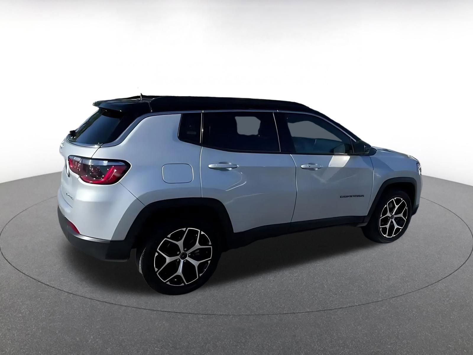 Thumbnail: 2025 Jeep Compass - 15