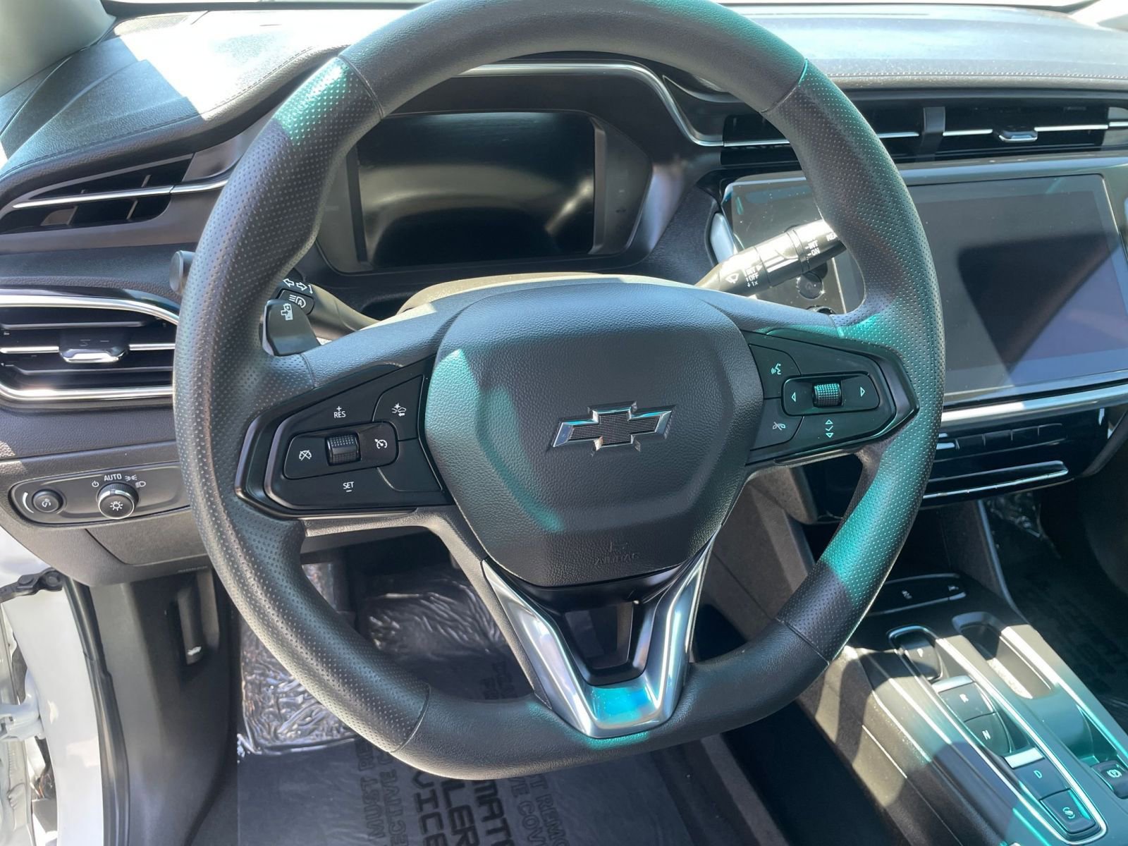 Thumbnail: 2023 Chevrolet Bolt EV - 32
