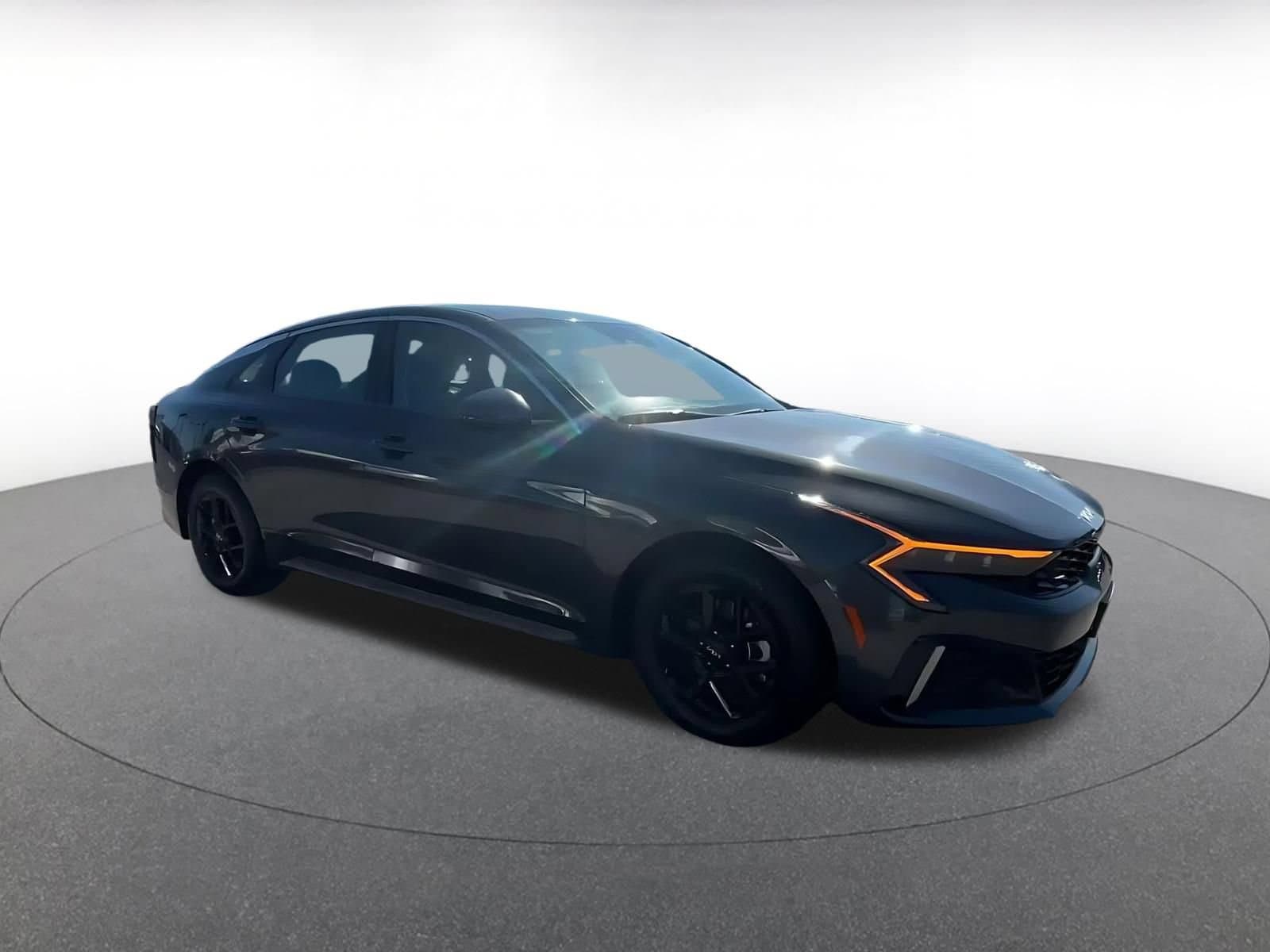Thumbnail: 2025 Kia K5 - 2
