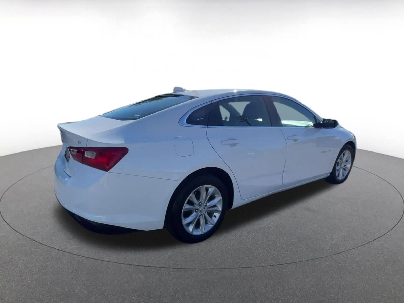 Thumbnail: 2023 Chevrolet Malibu - 15