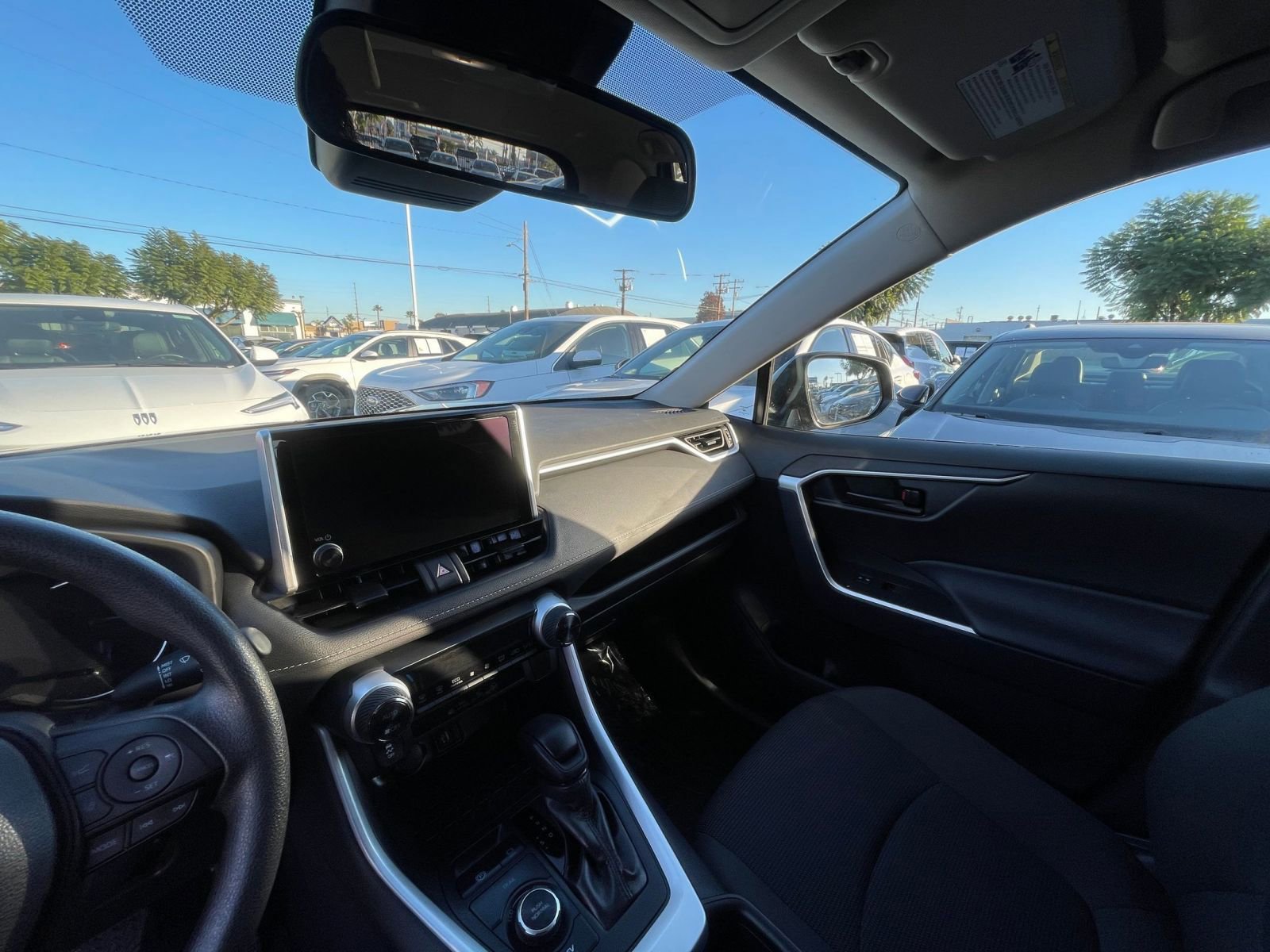 Thumbnail: 2025 Toyota RAV4 - 35