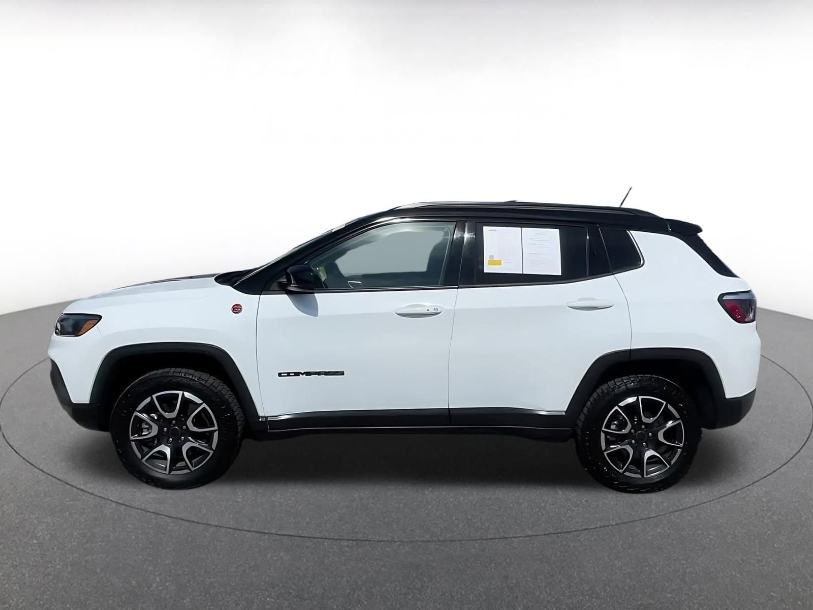 Thumbnail: 2025 Jeep Compass - 9
