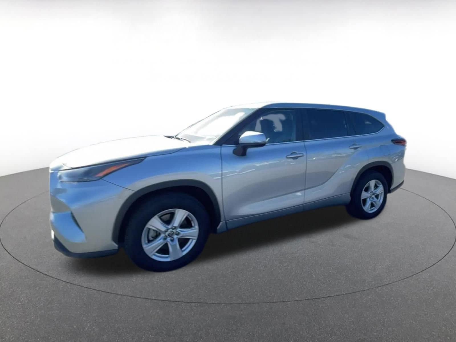 Thumbnail: 2025 Toyota Highlander - 8