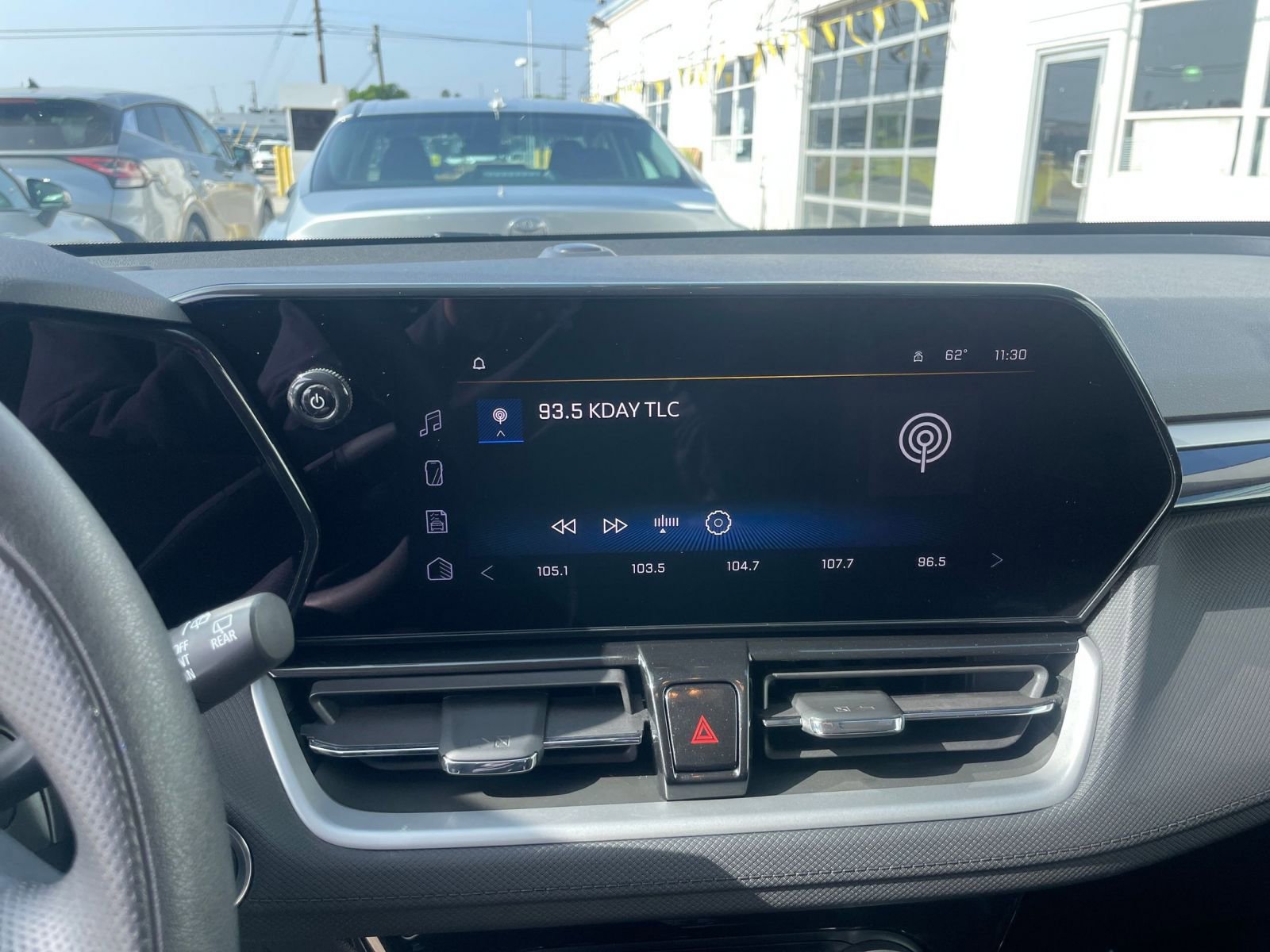 Thumbnail: 2025 Chevrolet TrailBlazer - 21