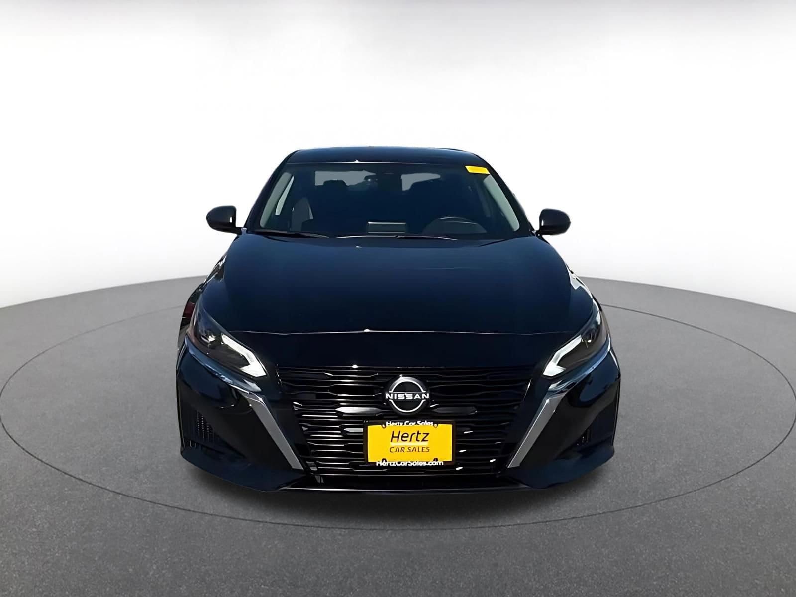 Thumbnail: 2025 Nissan Altima - 4