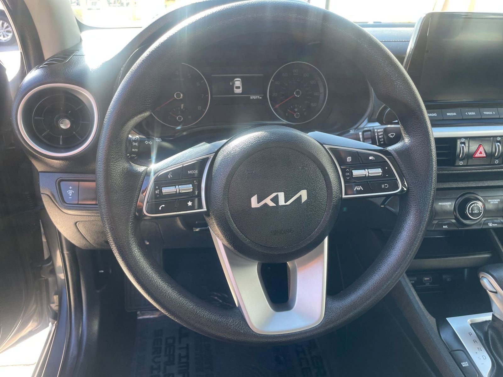 Thumbnail: 2024 Kia Forte - 28