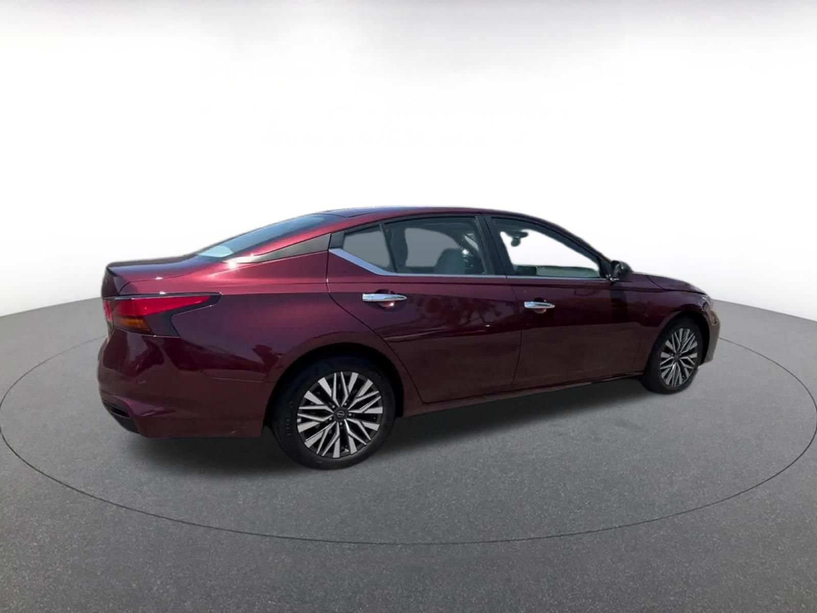 Thumbnail: 2025 Nissan Altima - 15