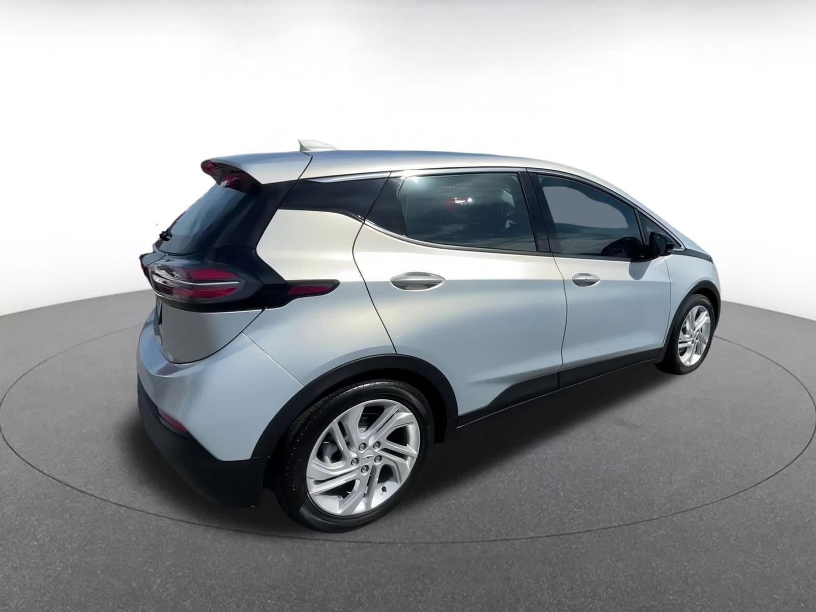 Thumbnail: 2023 Chevrolet Bolt EV - 15