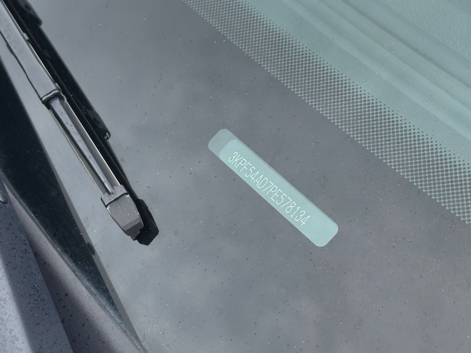 Thumbnail: 2023 Kia Forte - 32