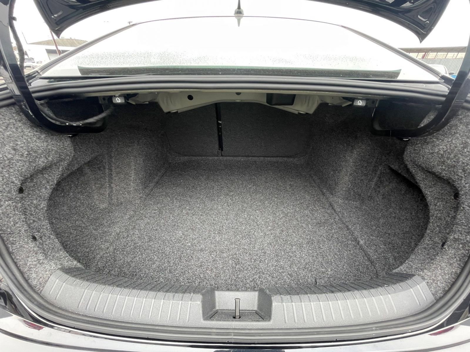 Thumbnail: 2025 Volkswagen Jetta - 31