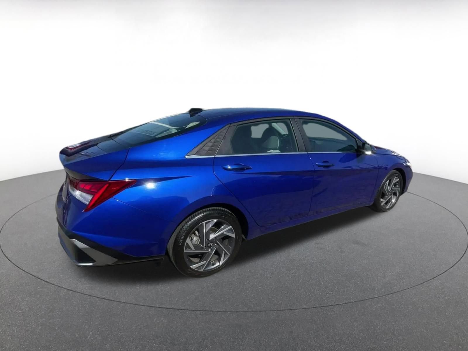 Thumbnail: 2025 Hyundai Elantra - 15