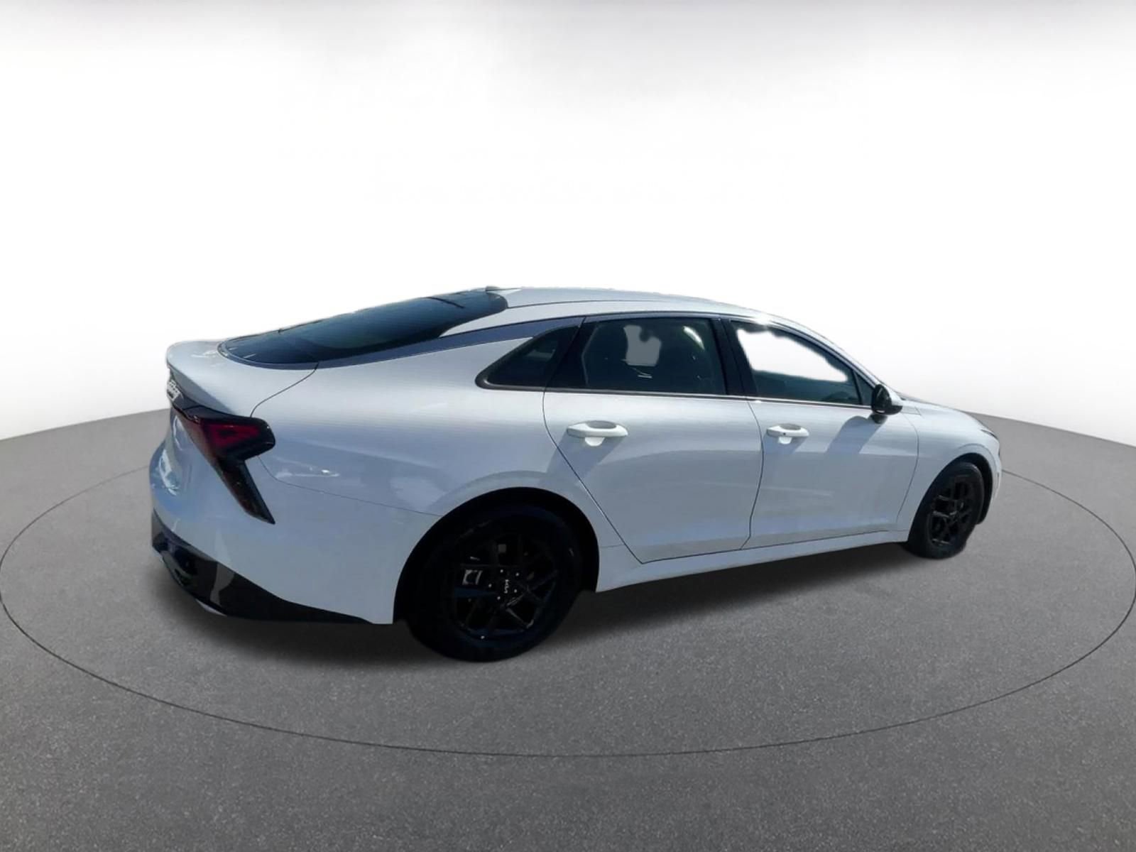 Thumbnail: 2025 Kia K5 - 15