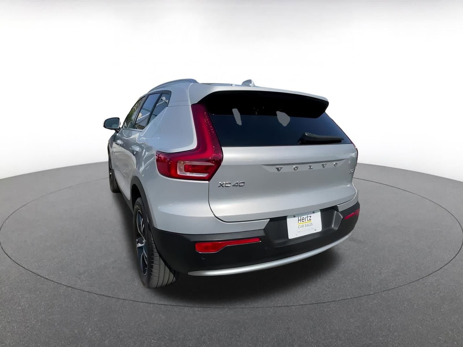 Thumbnail: 2024 Volvo XC40 - 11