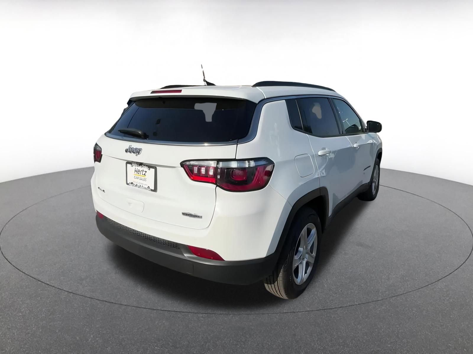 Thumbnail: 2023 Jeep Compass - 13