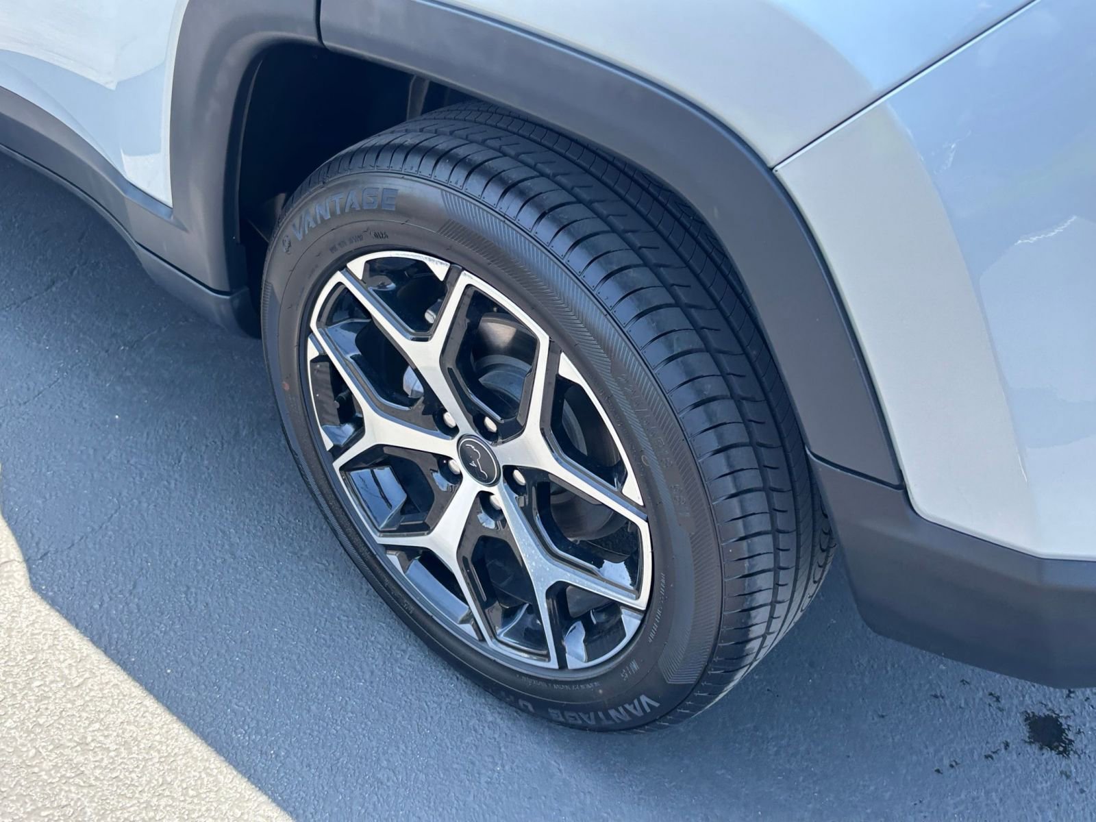 Thumbnail: 2025 Jeep Compass - 31