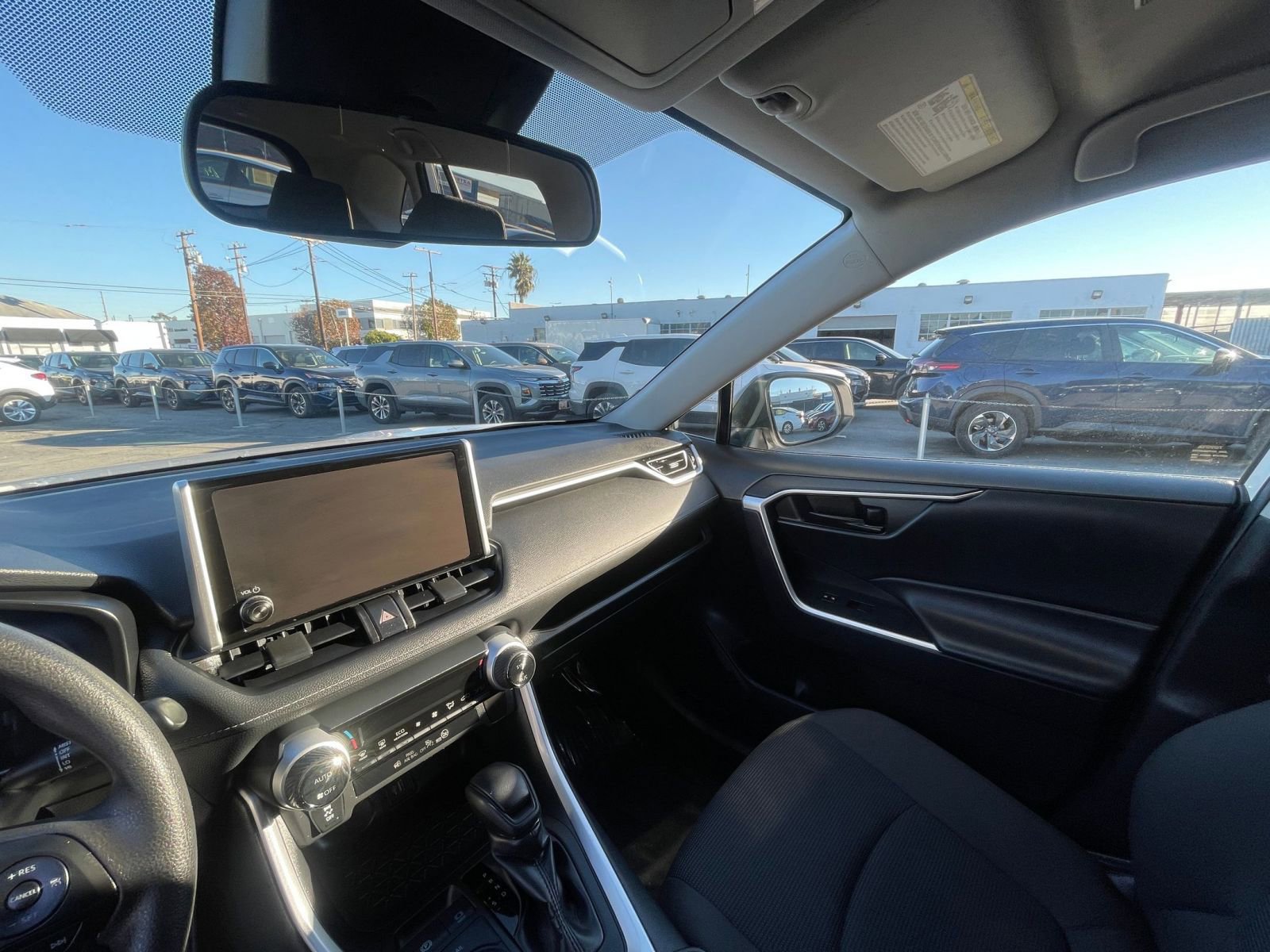 Thumbnail: 2025 Toyota RAV4 - 35