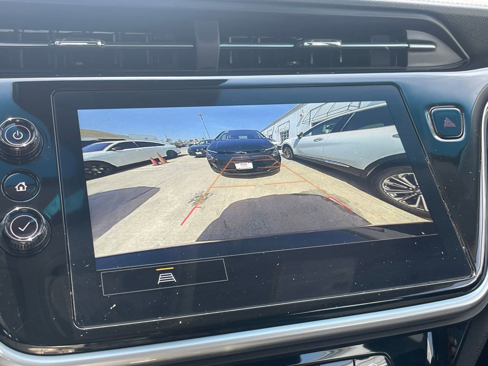 Thumbnail: 2023 Chevrolet Bolt EV - 17