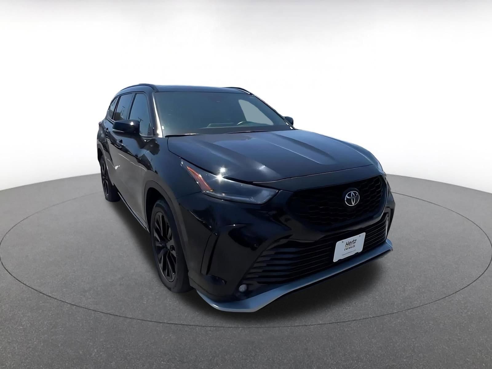 Thumbnail: 2025 Toyota Highlander - 2