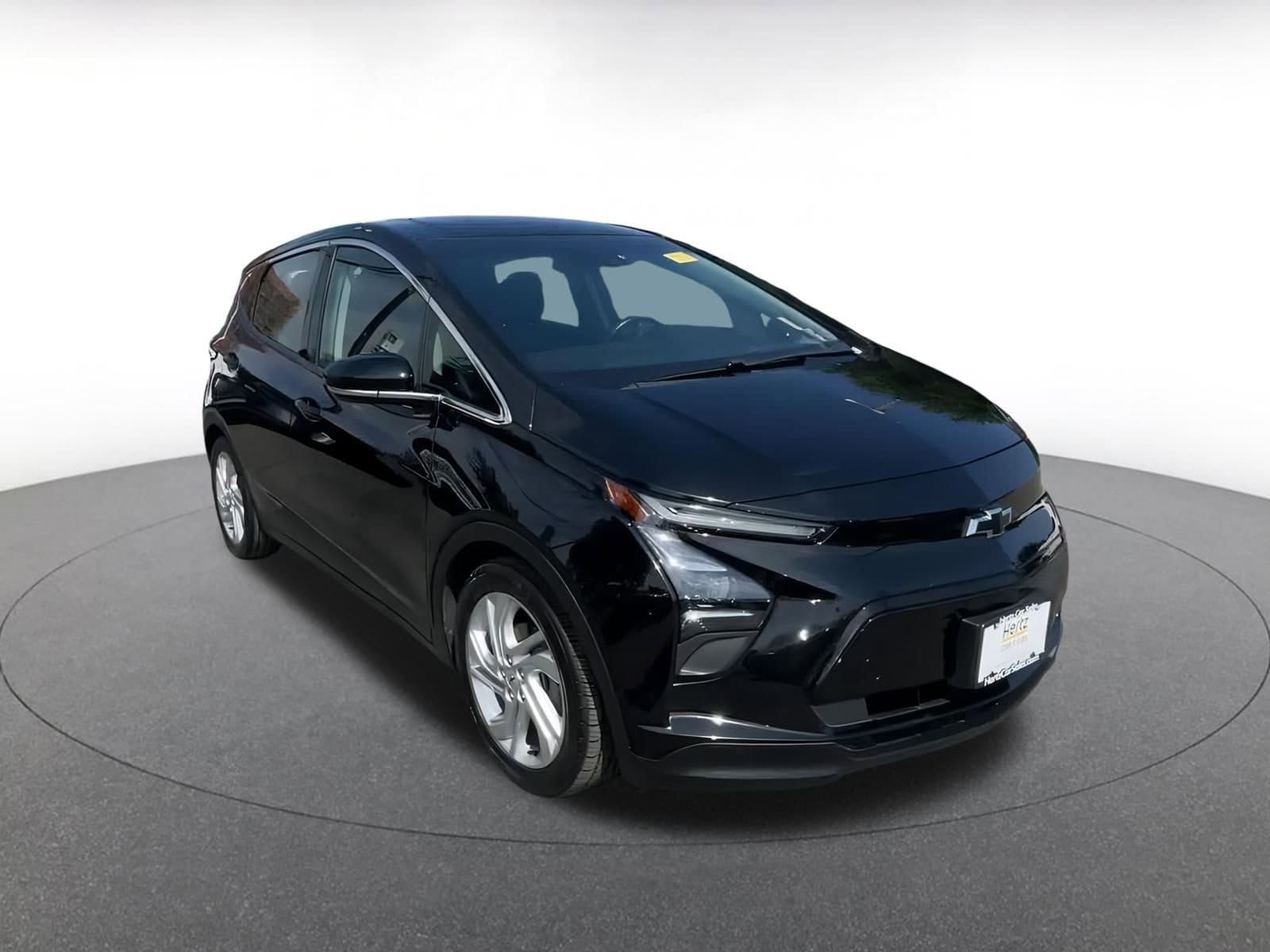 Thumbnail: 2023 Chevrolet Bolt EV - 3