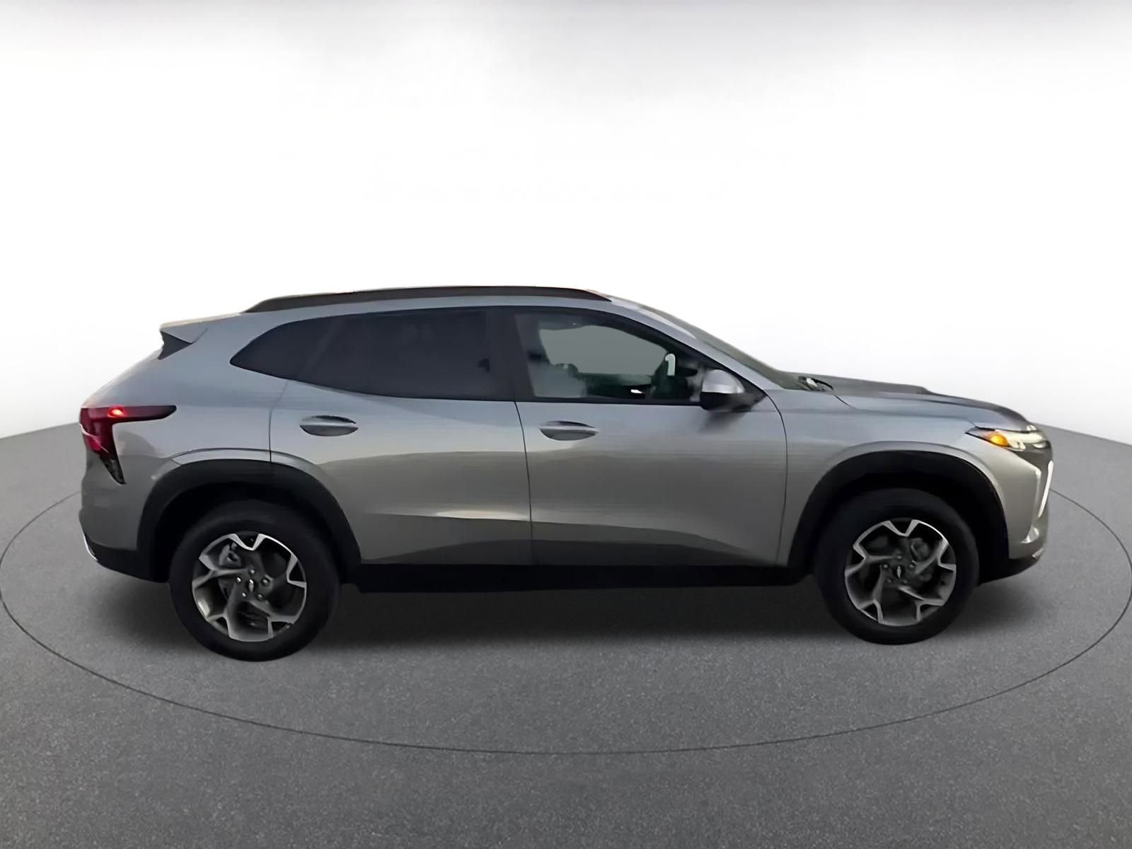 Thumbnail: 2025 Chevrolet Trax - 15