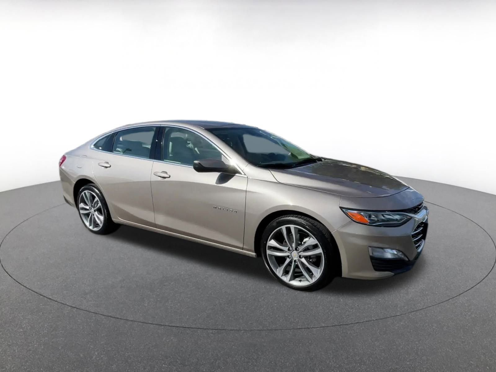 Thumbnail: 2024 Chevrolet Malibu - 2