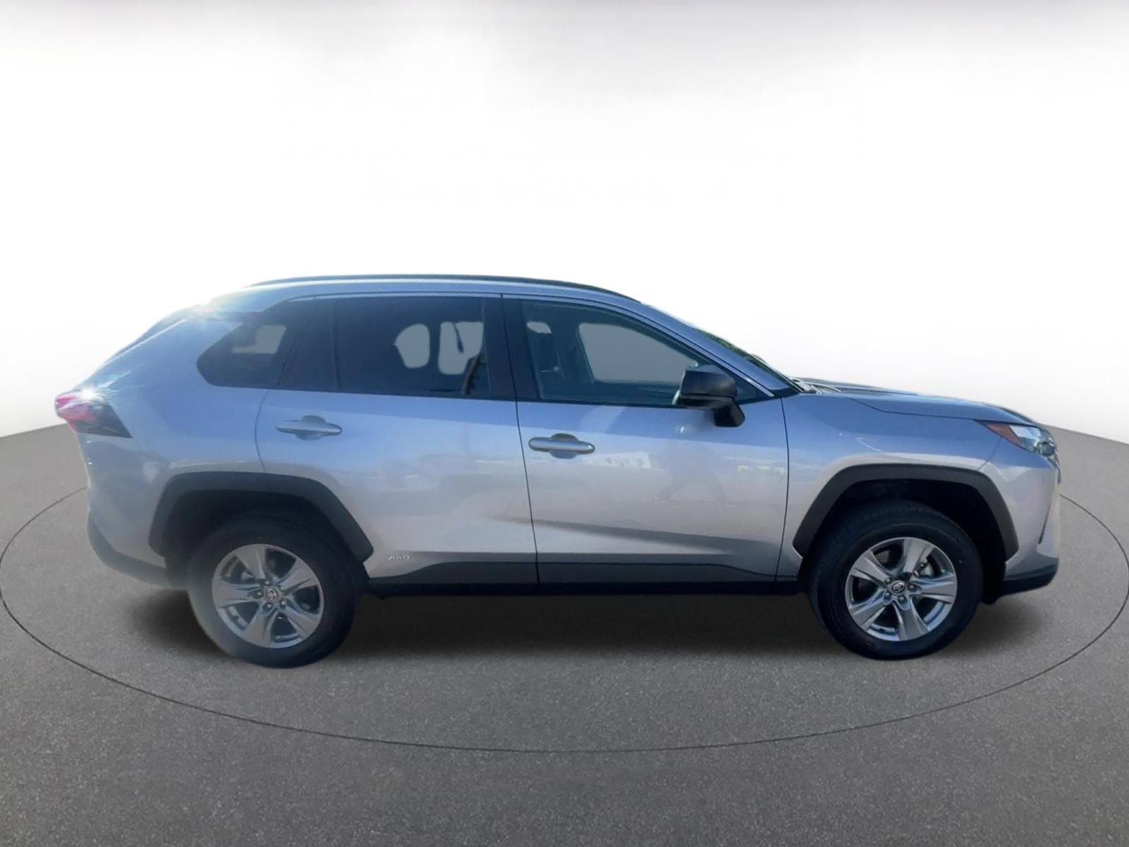 Thumbnail: 2025 Toyota RAV4 - 16