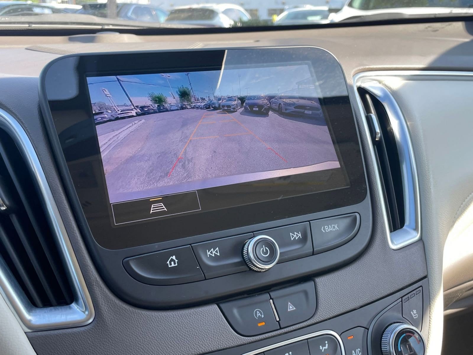 Thumbnail: 2024 Chevrolet Malibu - 17