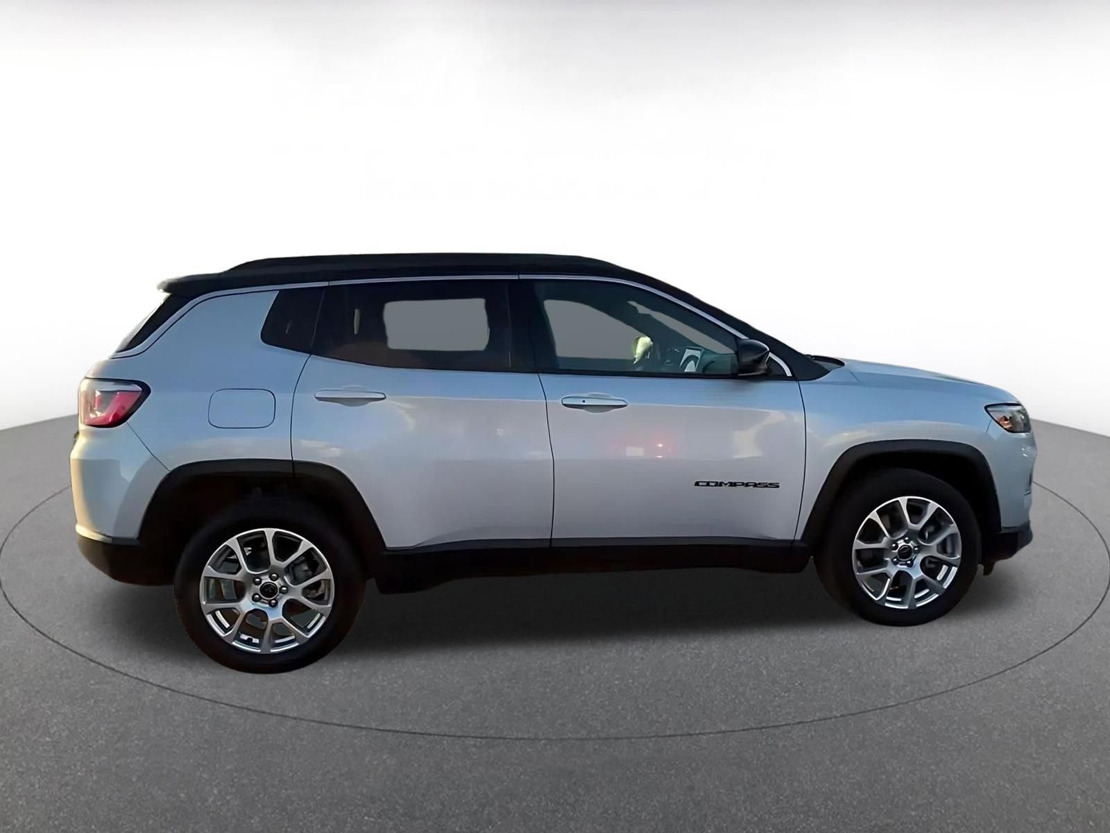 Thumbnail: 2025 Jeep Compass - 16