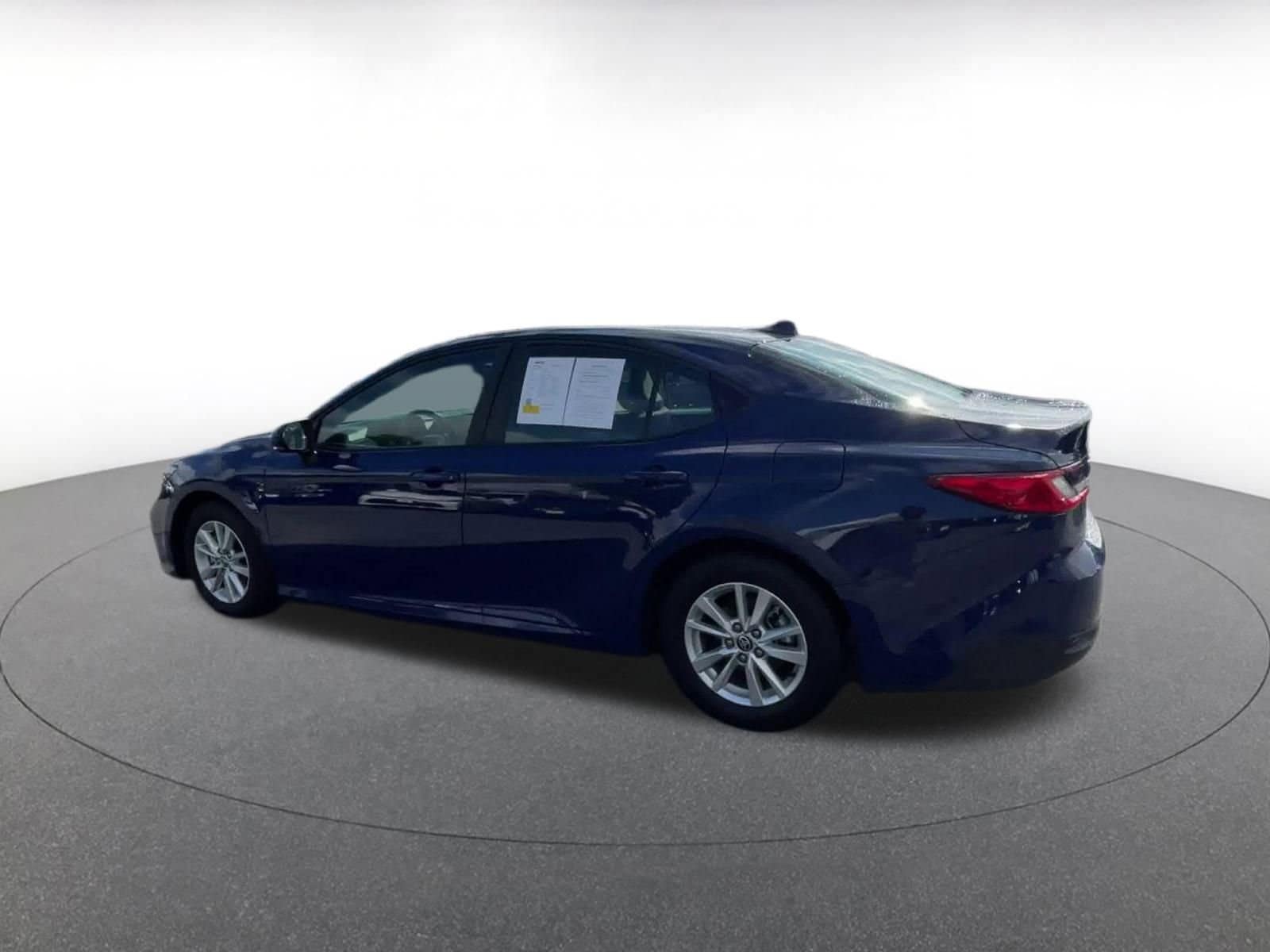 Thumbnail: 2025 Toyota Camry - 10