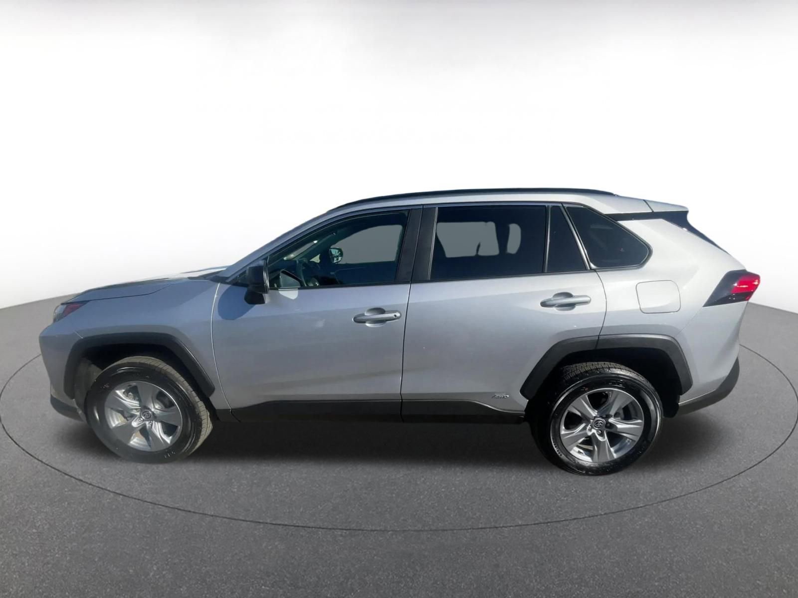 Thumbnail: 2025 Toyota RAV4 - 9