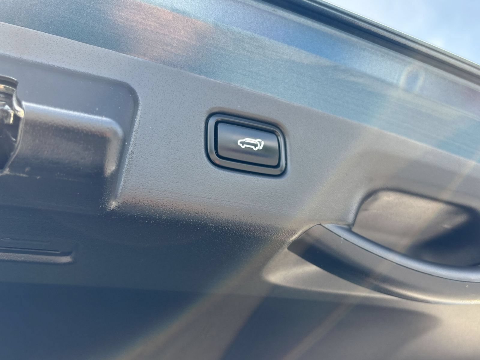 Thumbnail: 2024 Kia Niro - 30