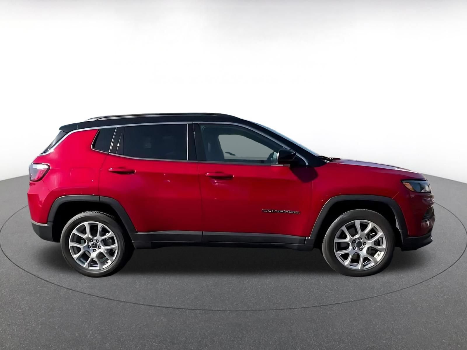 Thumbnail: 2025 Jeep Compass - 16