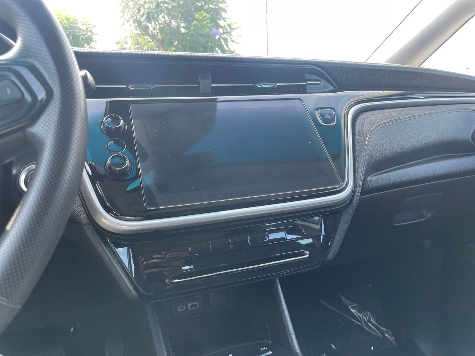 Thumbnail: 2023 Chevrolet Bolt EV - 21
