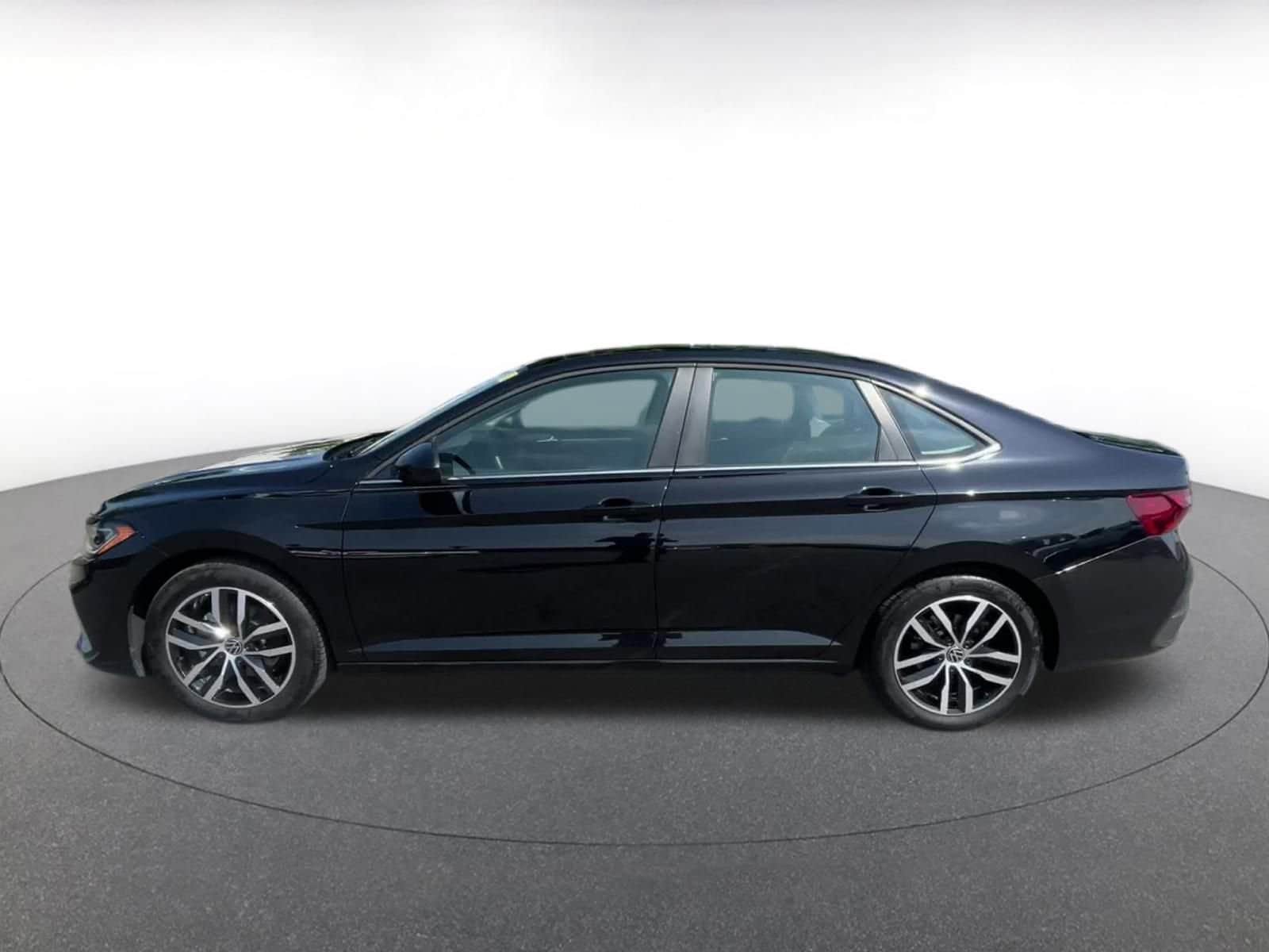 Thumbnail: 2025 Volkswagen Jetta - 9