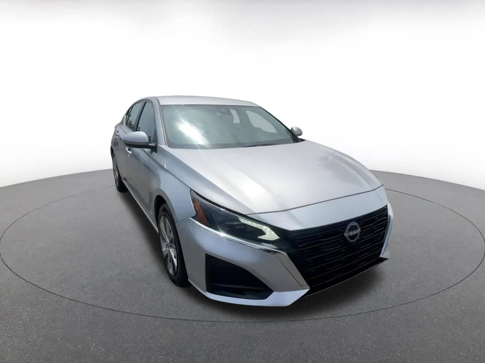 Thumbnail: 2023 Nissan Altima - 3
