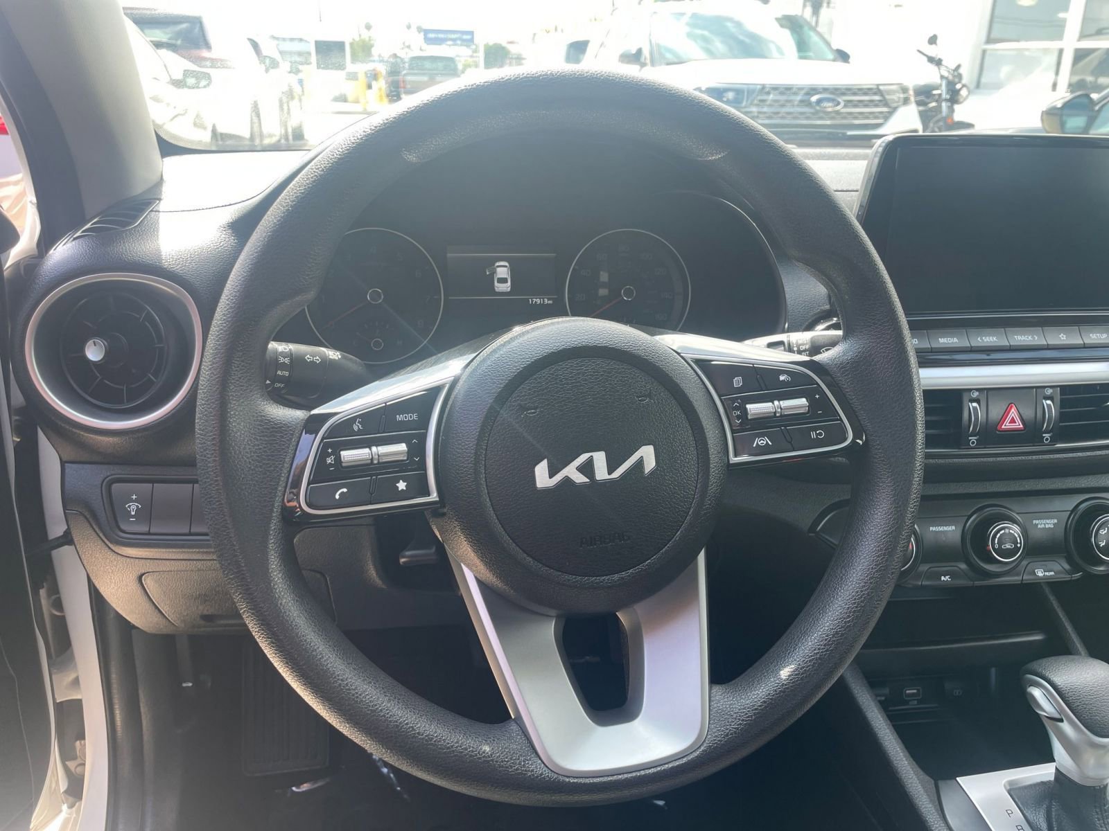 2024 Kia Forte LXS 28