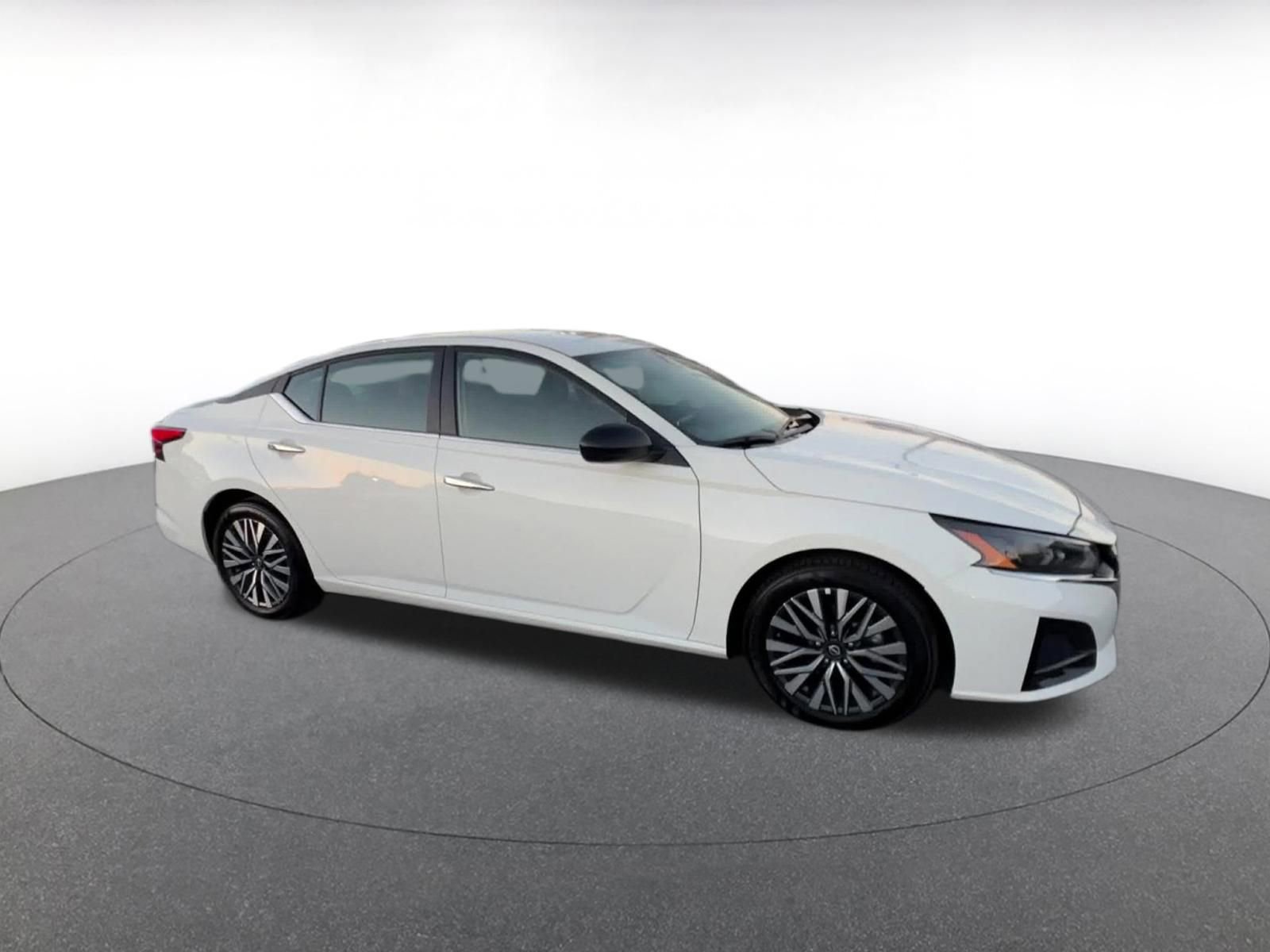 Thumbnail: 2025 Nissan Altima - 2