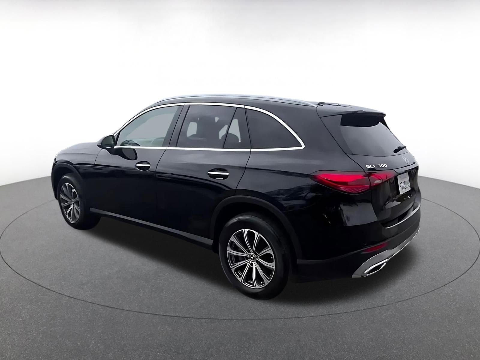 Thumbnail: 2024 Mercedes-Benz GLC - 10