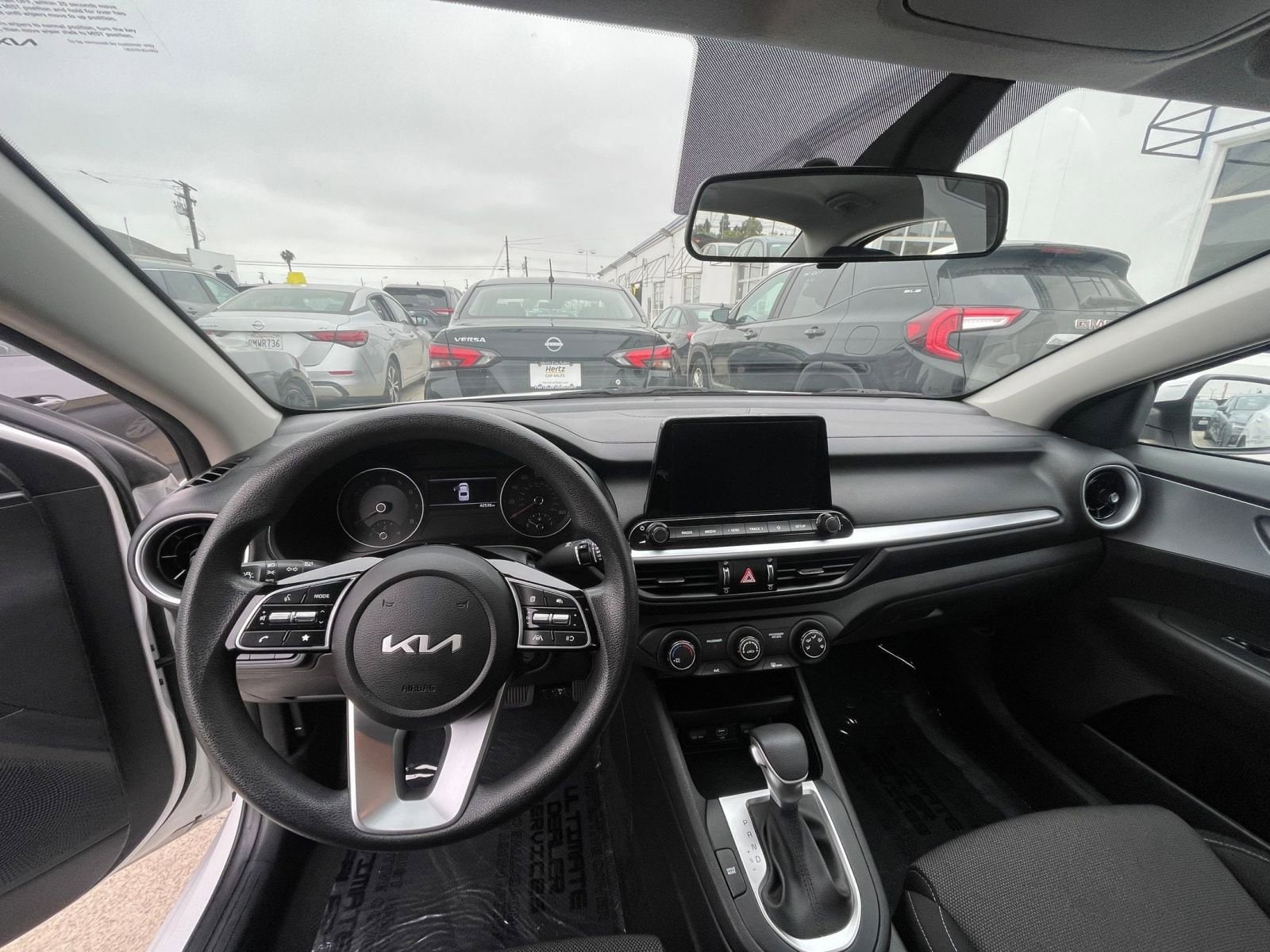 Thumbnail: 2023 Kia Forte - 33