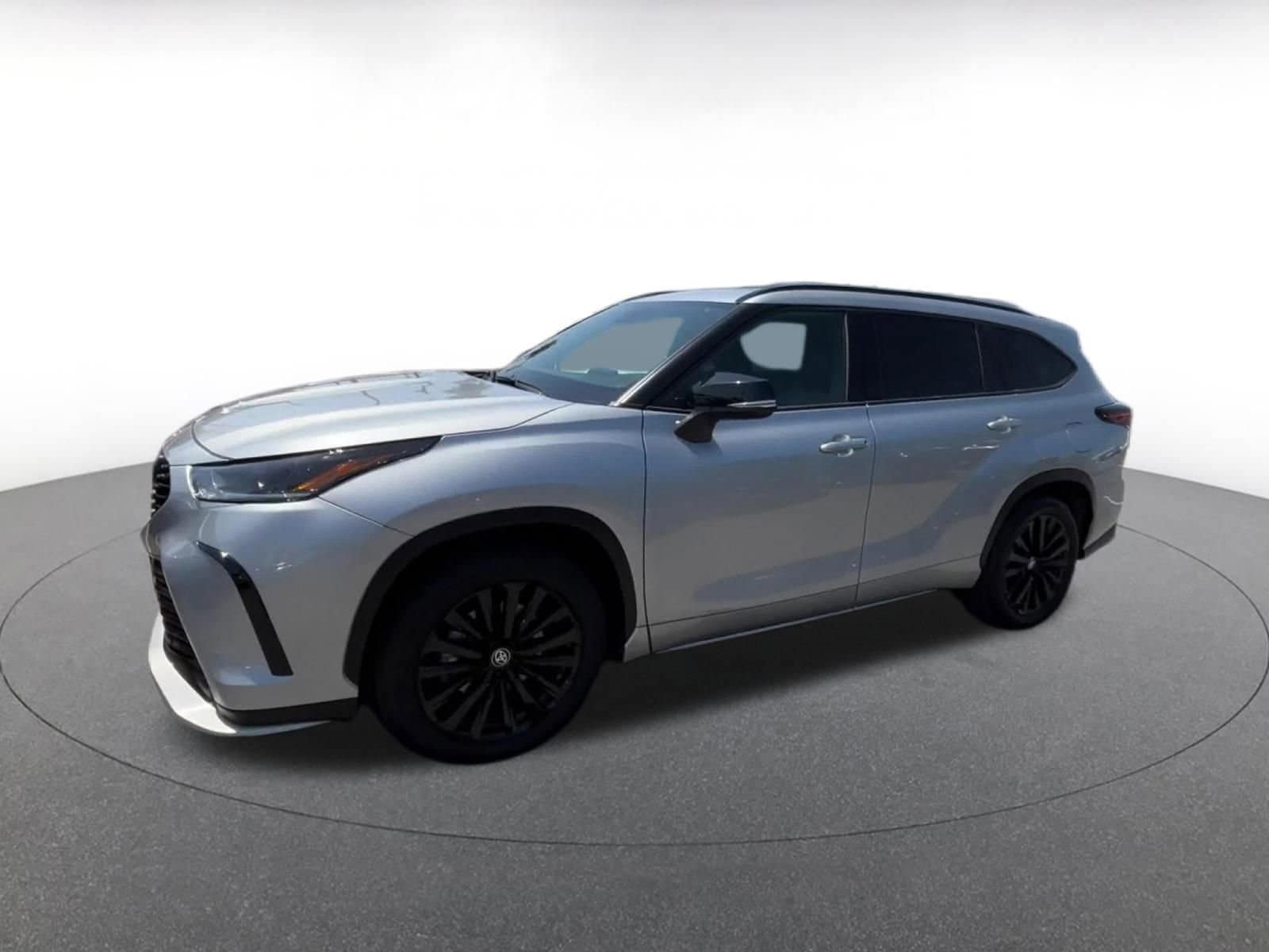 Thumbnail: 2025 Toyota Highlander - 8