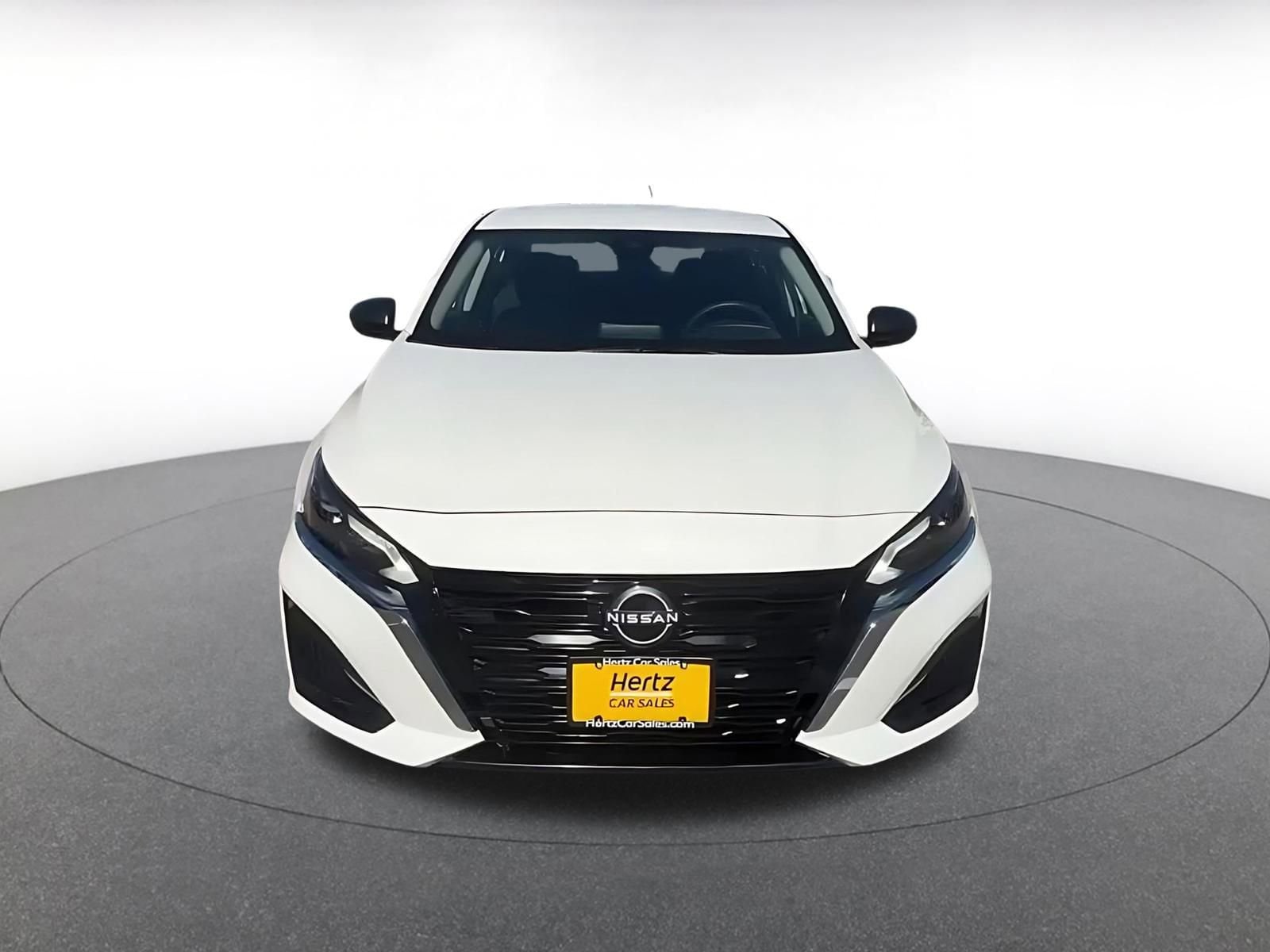 Thumbnail: 2025 Nissan Altima - 4