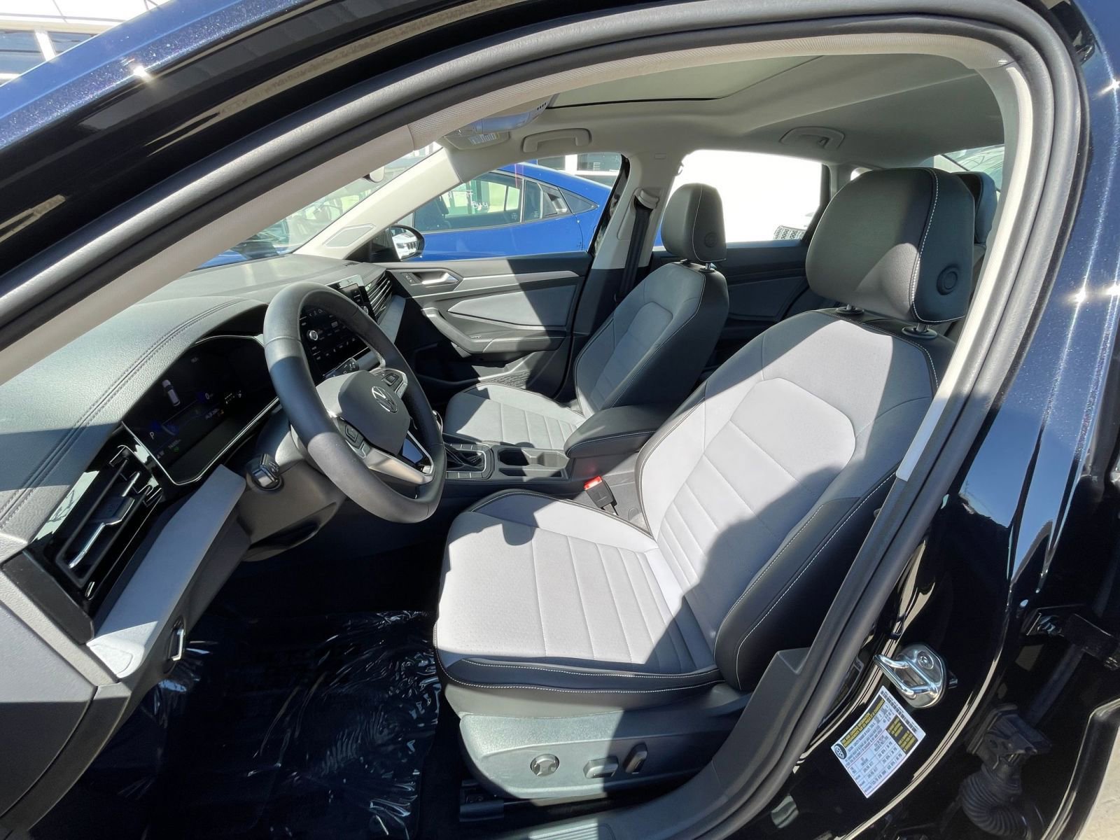 Thumbnail: 2025 Volkswagen Jetta - 27