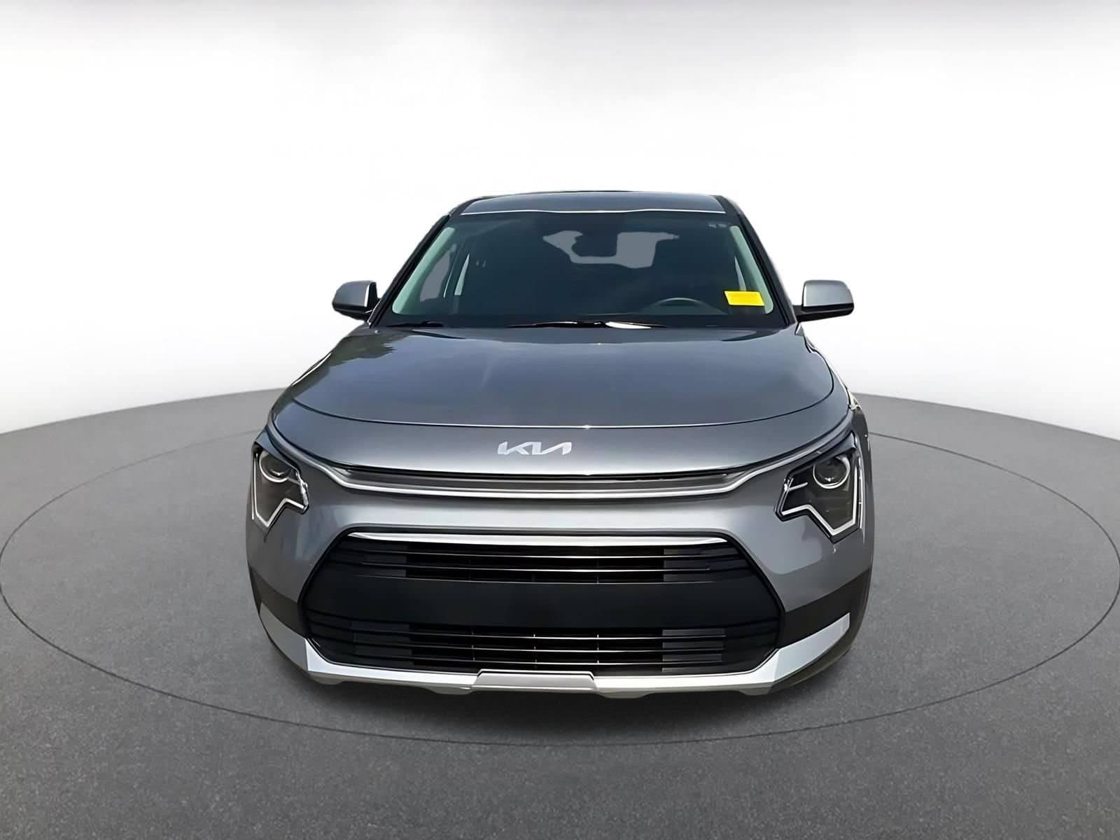 Thumbnail: 2026 Kia Niro - 4