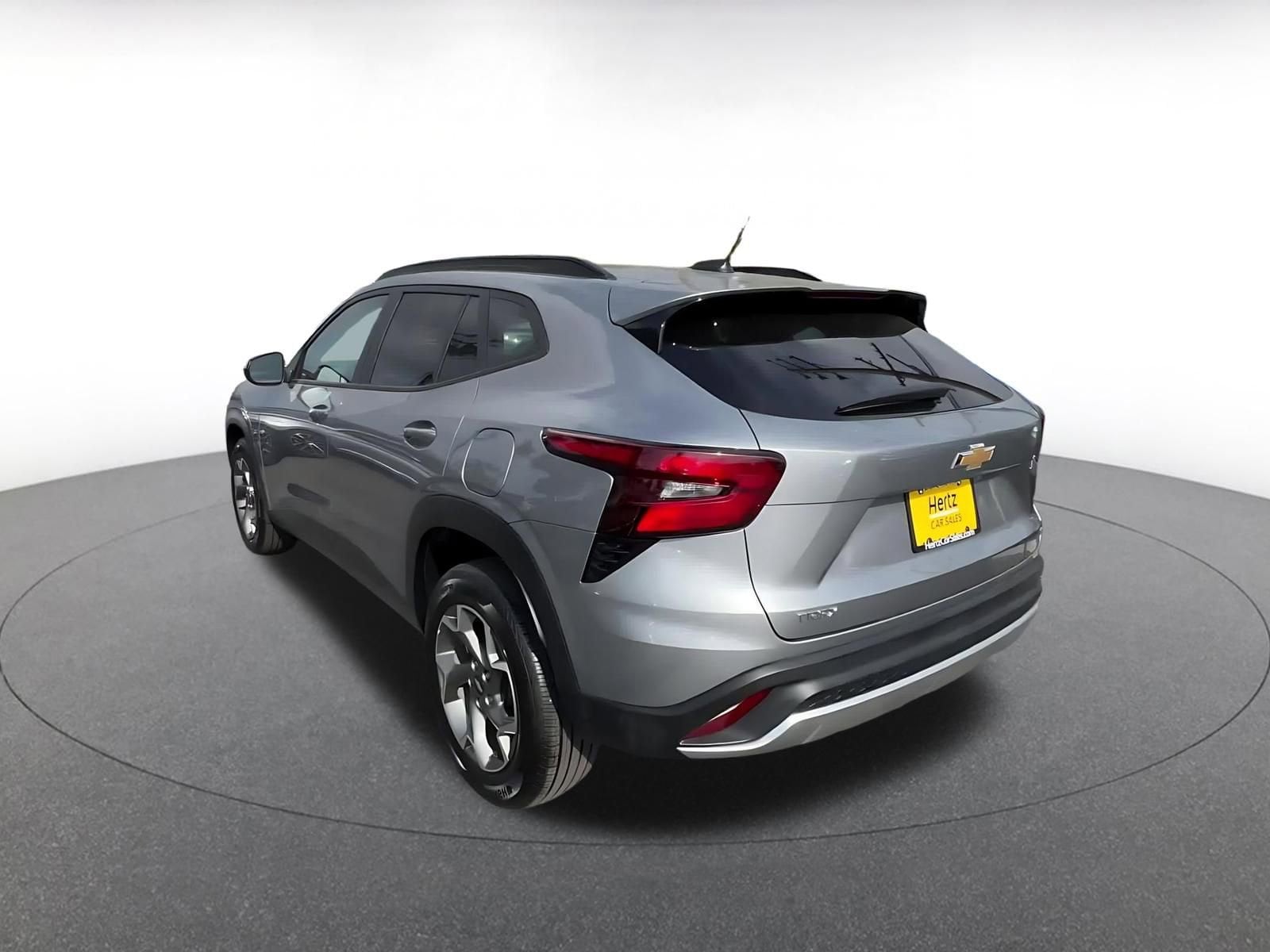 Thumbnail: 2025 Chevrolet Trax - 11
