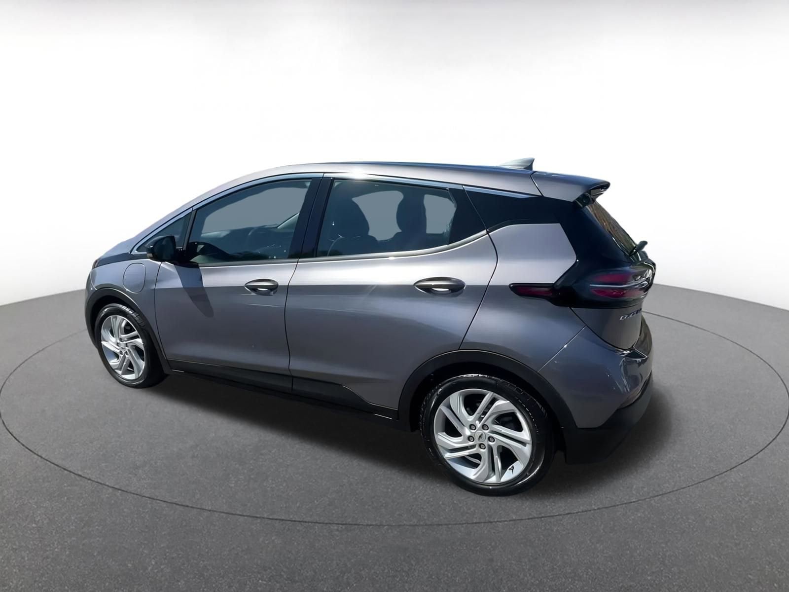 Thumbnail: 2023 Chevrolet Bolt EV - 10